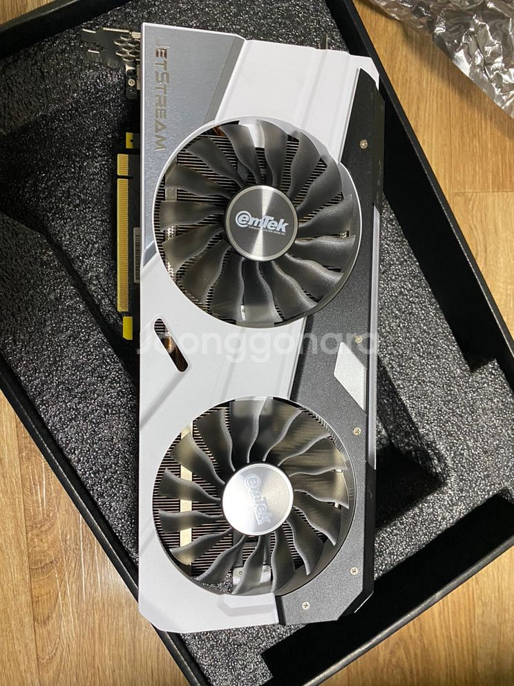 이엠텍 제논 제트스트림 1070ti 판매합니다--2