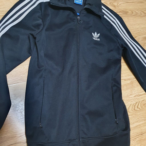 아디다스 유로파 트랙탑 급처!!!!