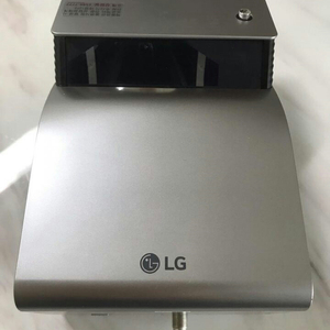 LG 빔프로젝터 PH450U + 롤스크린 + 아이폰