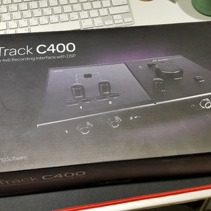 M-AUDIO Fast Track C-400 오디오인터