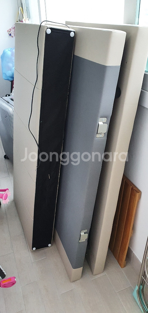 리바트 당케 슬림형 퀸사이즈 침대 프레임 판매합니다.--1