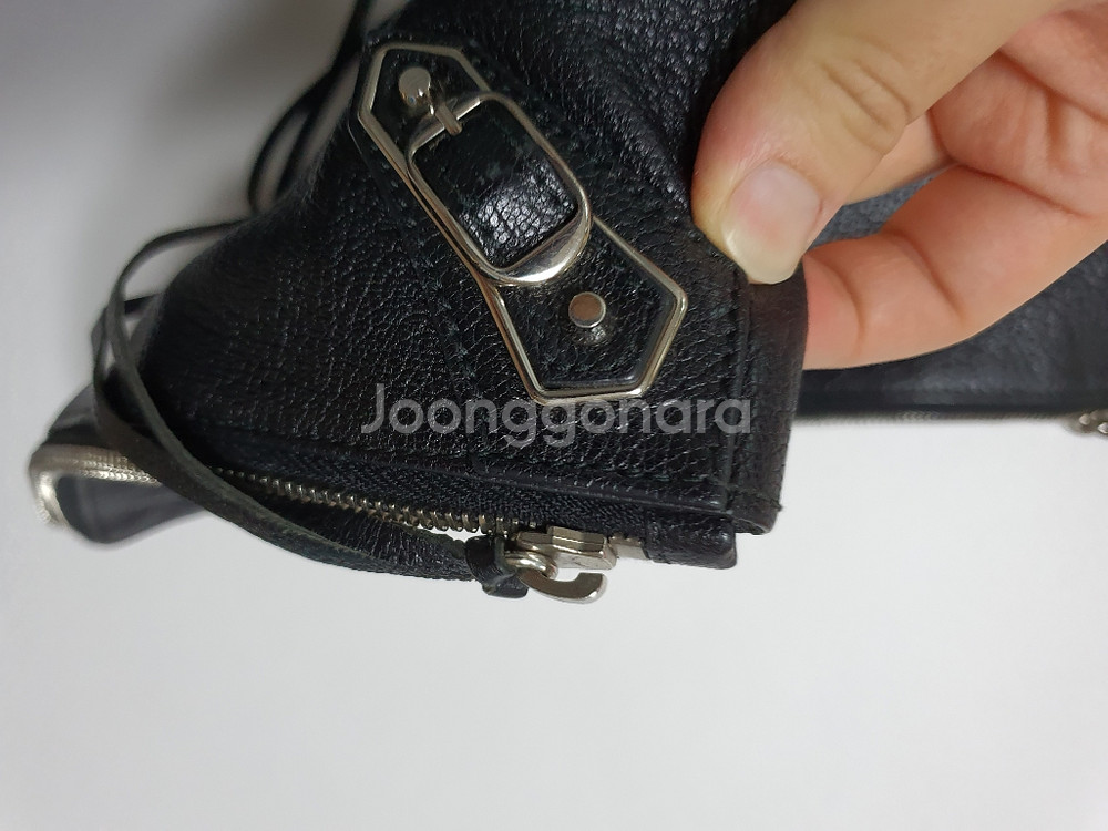 발렌시아가 검정 라지 클러치--8
