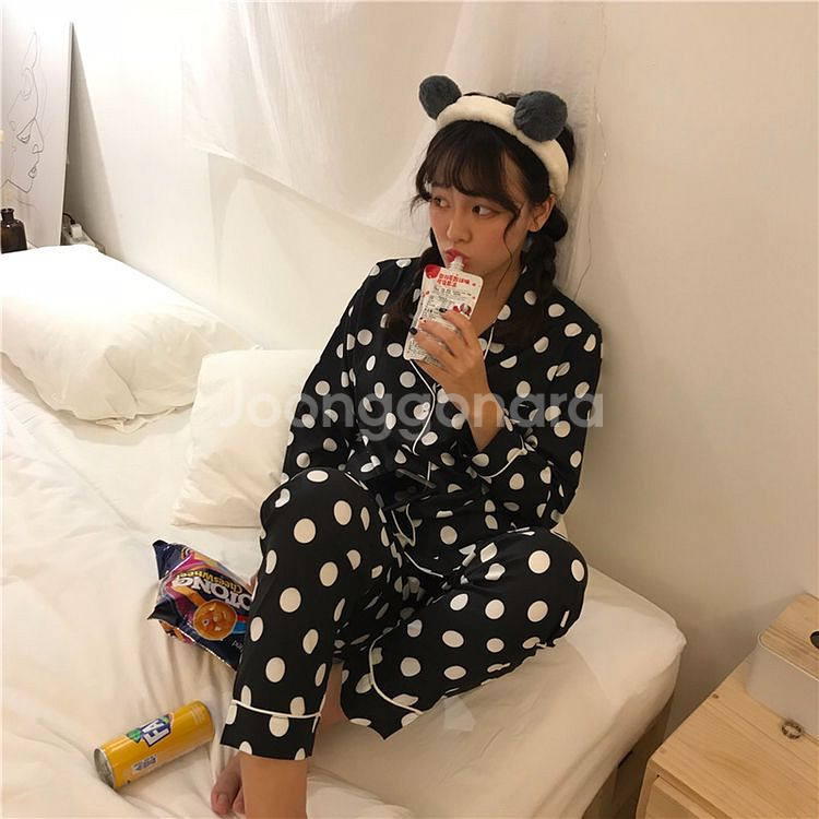 땡땡이 도트 잠옷--1
