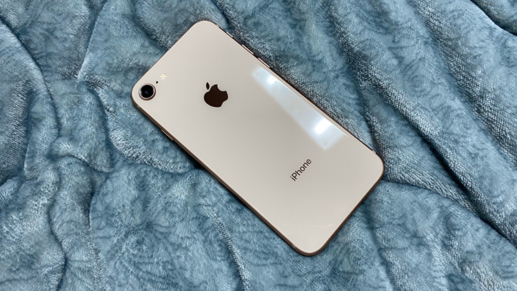 아이폰8 골드 256기가 팝니다!--2