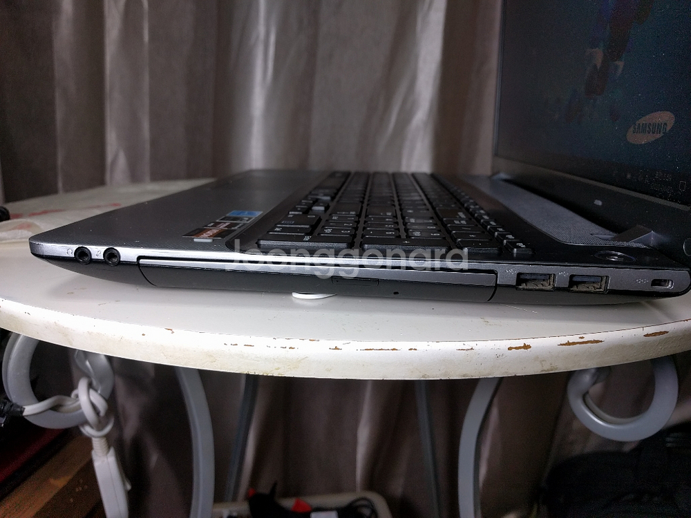 삼성NT355V5C A4-4300m 4G SSD120G--6