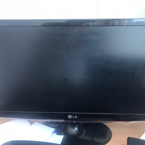 LG 22인치 모니터(w2261v)