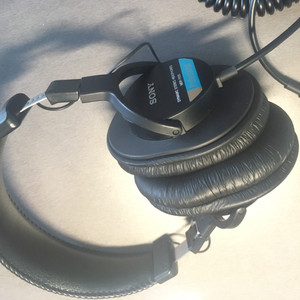 소니 모니터링 헤드폰 mdr 7506