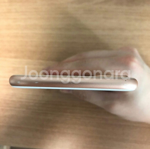 아이폰 8플러스 로즈골드 64gb A-급 공기계--5