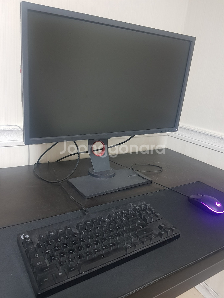 논현동 rtx2080ti본체 모니터직거래합니다--1