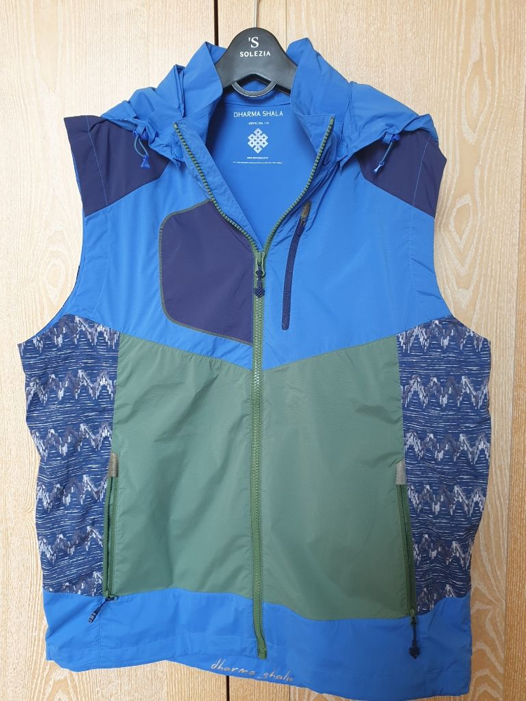 [새상품] 남자 브랜드 조끼 110--8