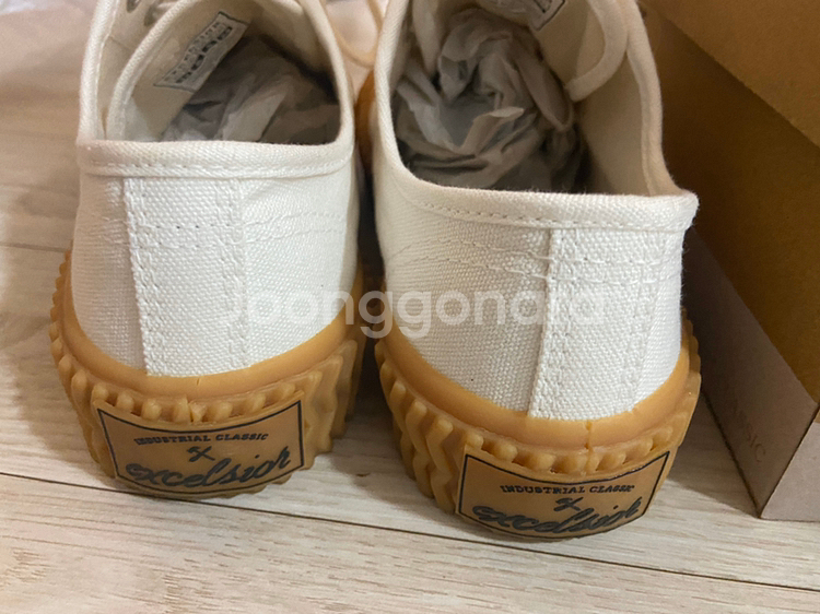 엑셀시오르 볼트 로우 화이트 240--1