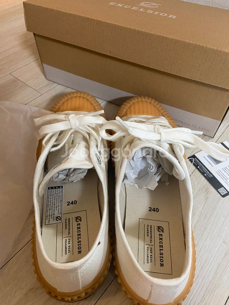 엑셀시오르 볼트 로우 화이트 240--2