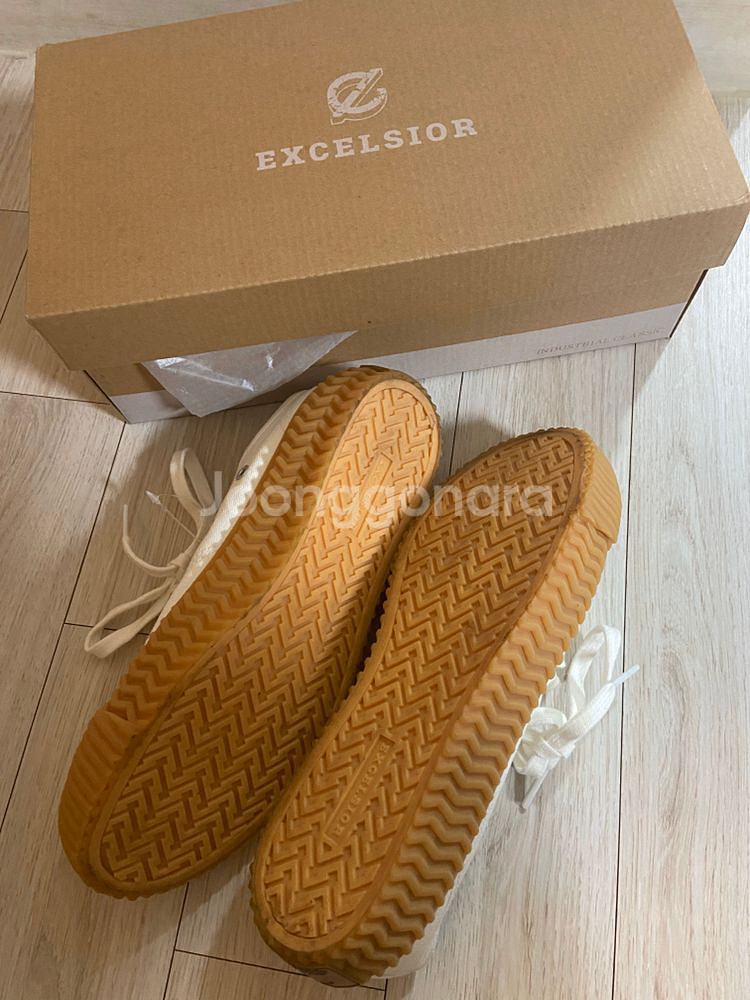 엑셀시오르 볼트 로우 화이트 240--3