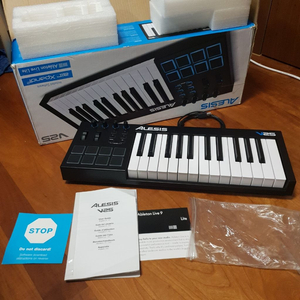 알레시스 V25 ALESIS