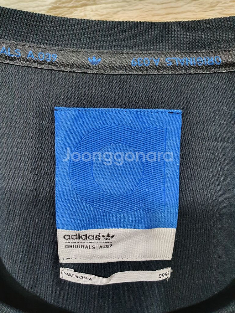 아디다스 정품 새것수준 언발 나그랑 티셔츠 95--1