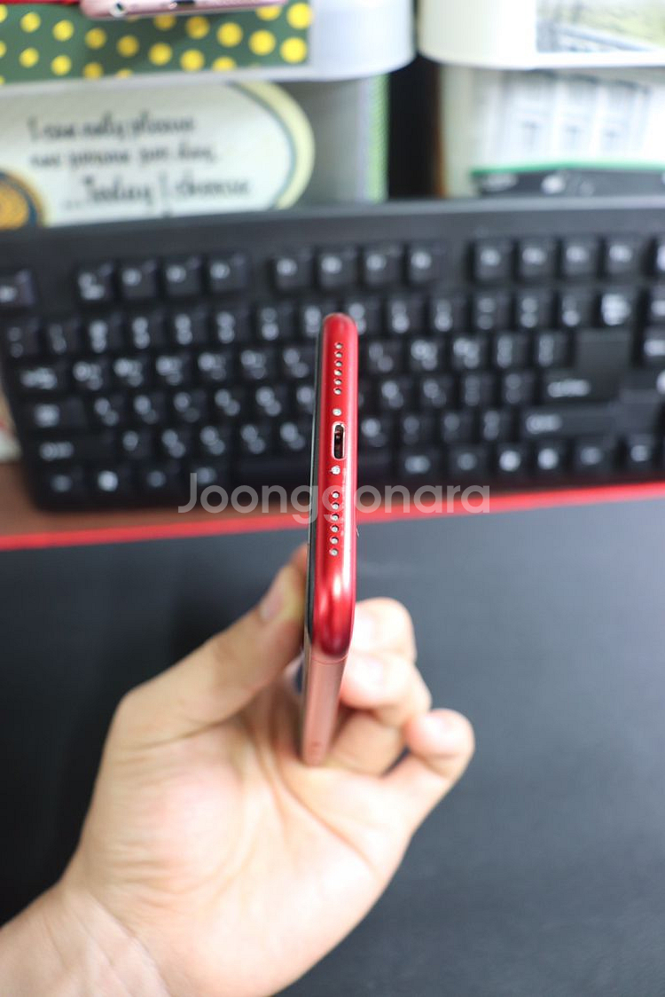 iPhone XR (PRODUCT)RED 64GB--6
