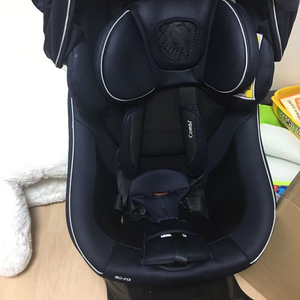 콤비 네룸 회전형 카시트 isofix