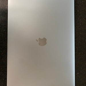 2017 맥북프로 15인치 터치바 기본형 실버 팝니다