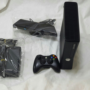 XBOX 360s 1테라 신형슬림 키넥트세트 팝니다.