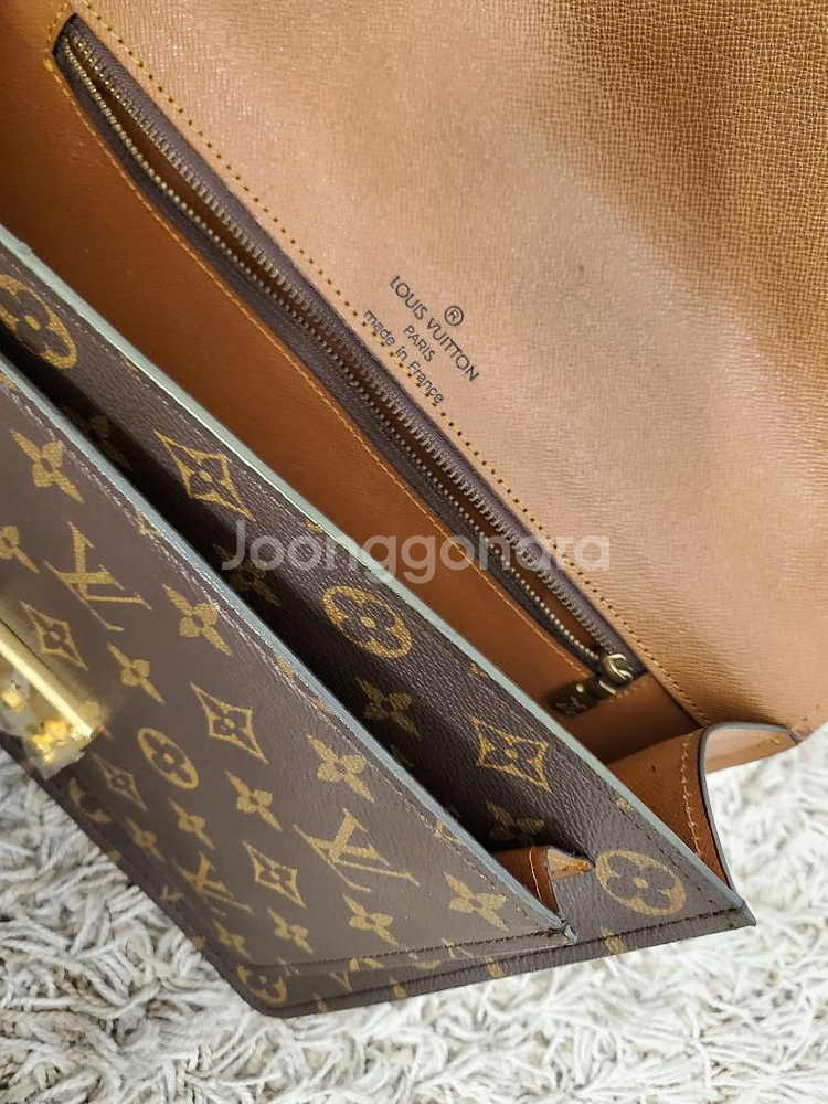 루이비통 숄더 크로스백 새상품--5