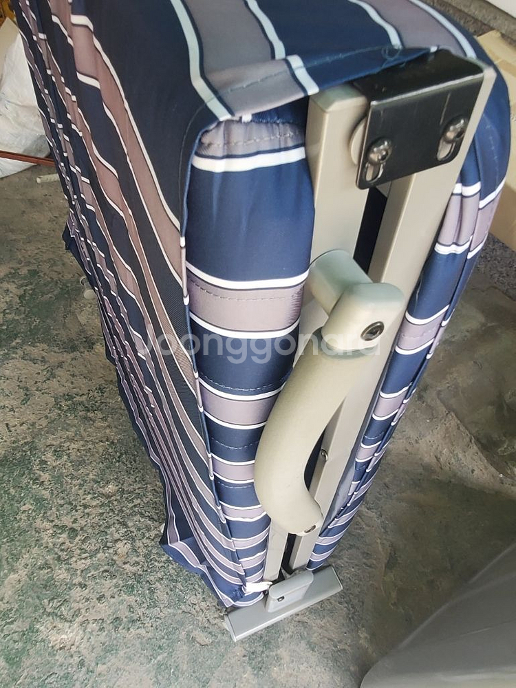 라꾸라꾸 온열내장 접이식 침대 새상품--1