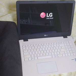 (가격합의 가능) LG 15U470 i5 7세대 S급