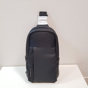 만다리나덕 슬링백 nomad gnt11651 판매합니다