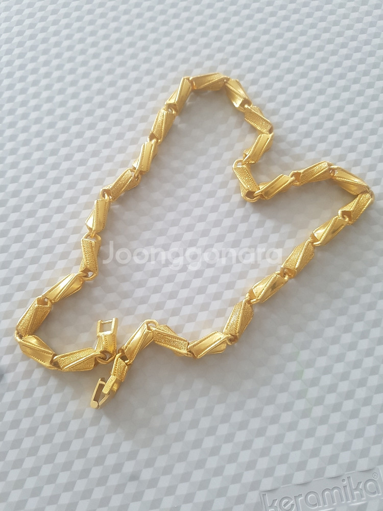 순금 팔찌 60돈 목걸이 50돈 판매합니다--0