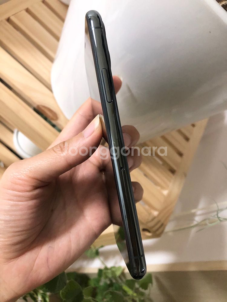 아이폰11pro (256g)--3