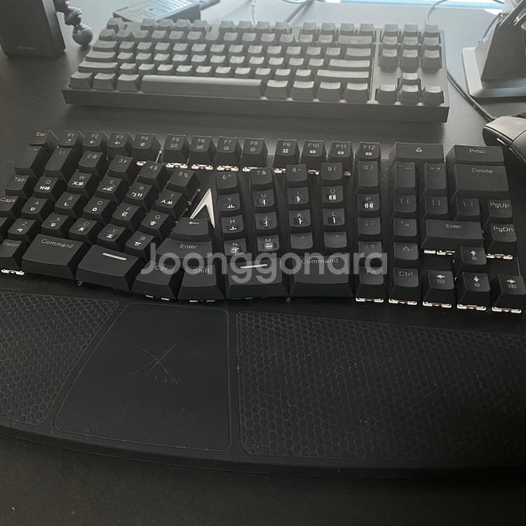 2018 맥북프로 13인치 (256GB)--2