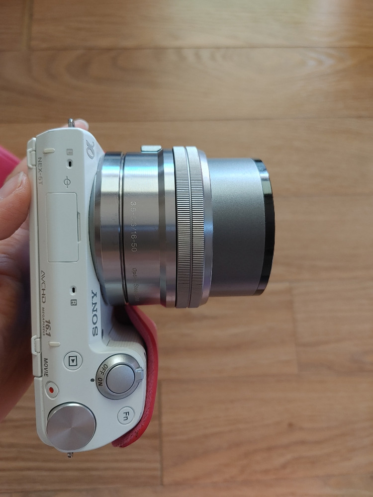 소니 알파 nex-5t 바디 + selp16-50mm--6