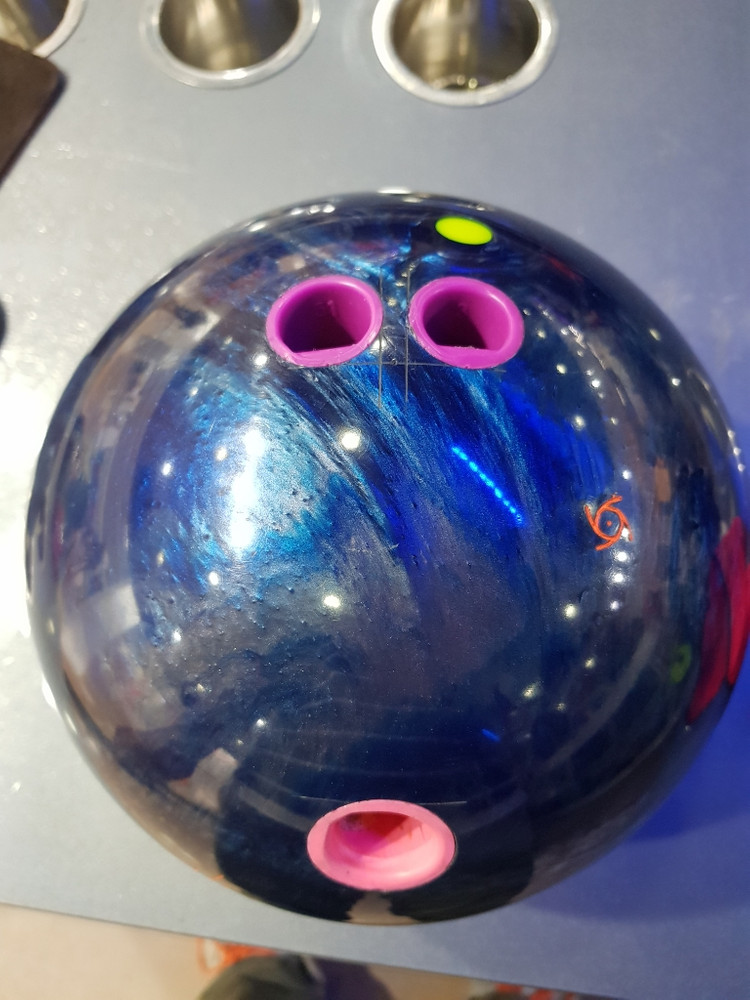 (볼링공) 스톰 하이로드T 15p팝니다. 14p교환가능--2