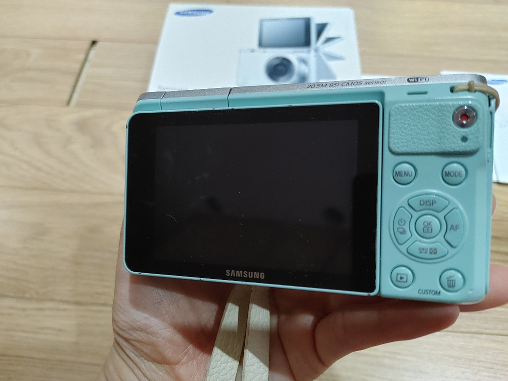 삼성 NX mini + 9mm 렌즈 셋트 민트색--5