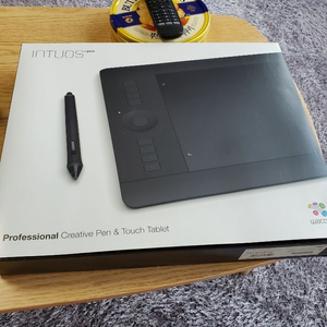 와콤 INTUOS PRO PTH651 타블렛 판매합니다