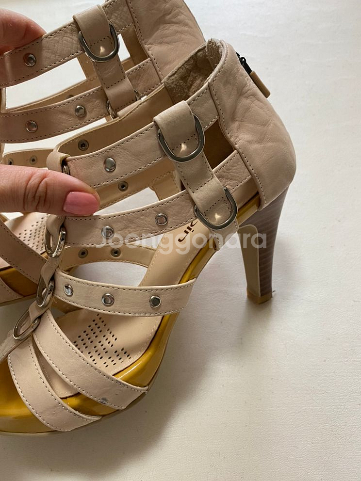 탠디 샌들 탠디 Mclvin 글레디에이터샌들 235--2