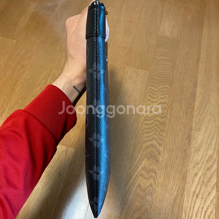 루이비통보쉐트아폴로 클러치--3