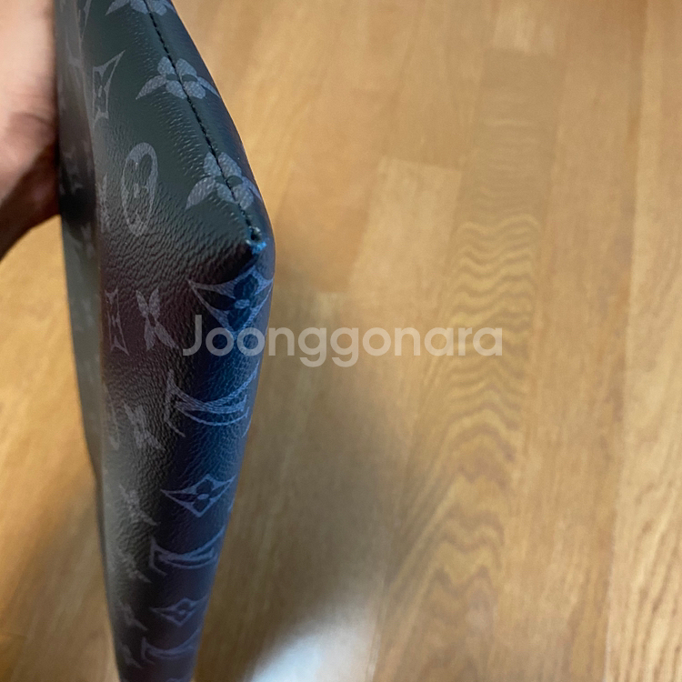 루이비통보쉐트아폴로 클러치--6