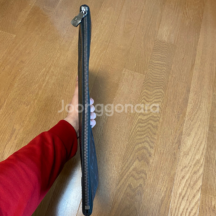 루이비통보쉐트아폴로 클러치--7