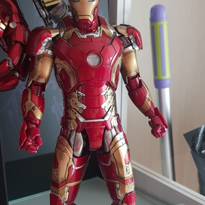 핫토이 아이언맨 마크43 다이캐스트