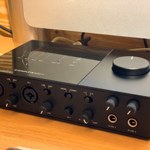 NI Komplete Audio6 MK2