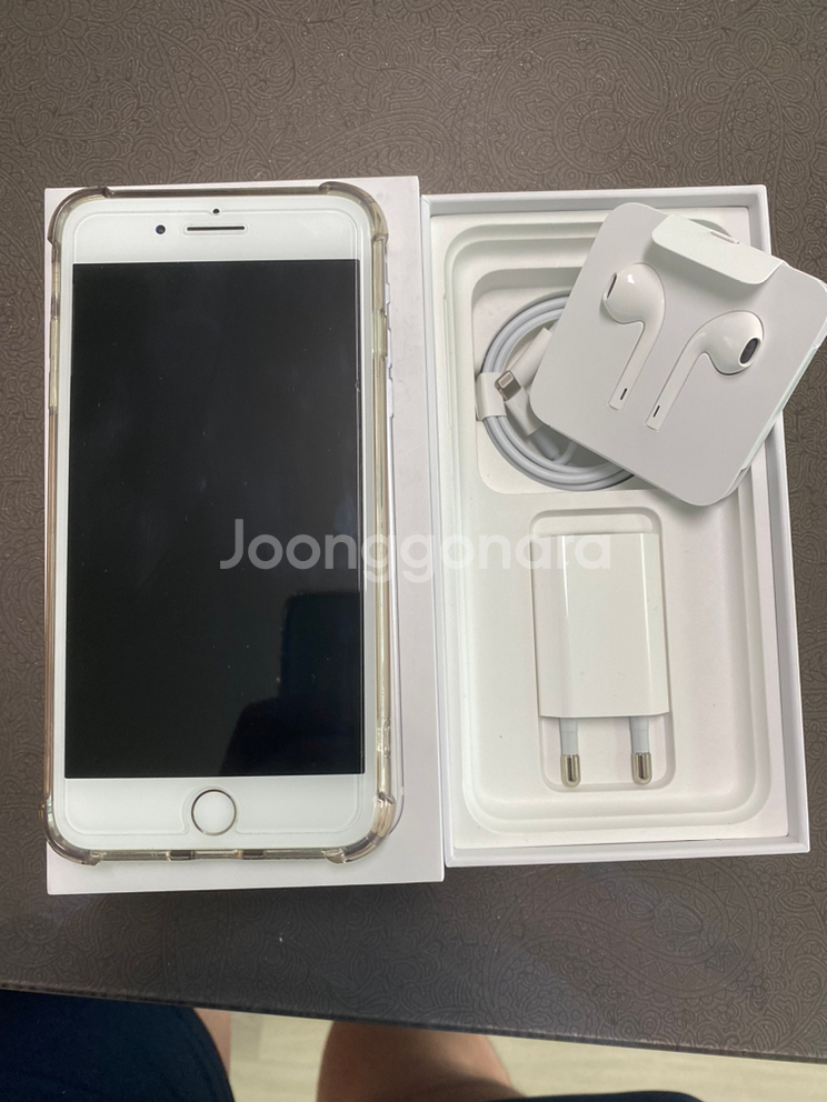 아이폰 8+ 64gb 풀박--0