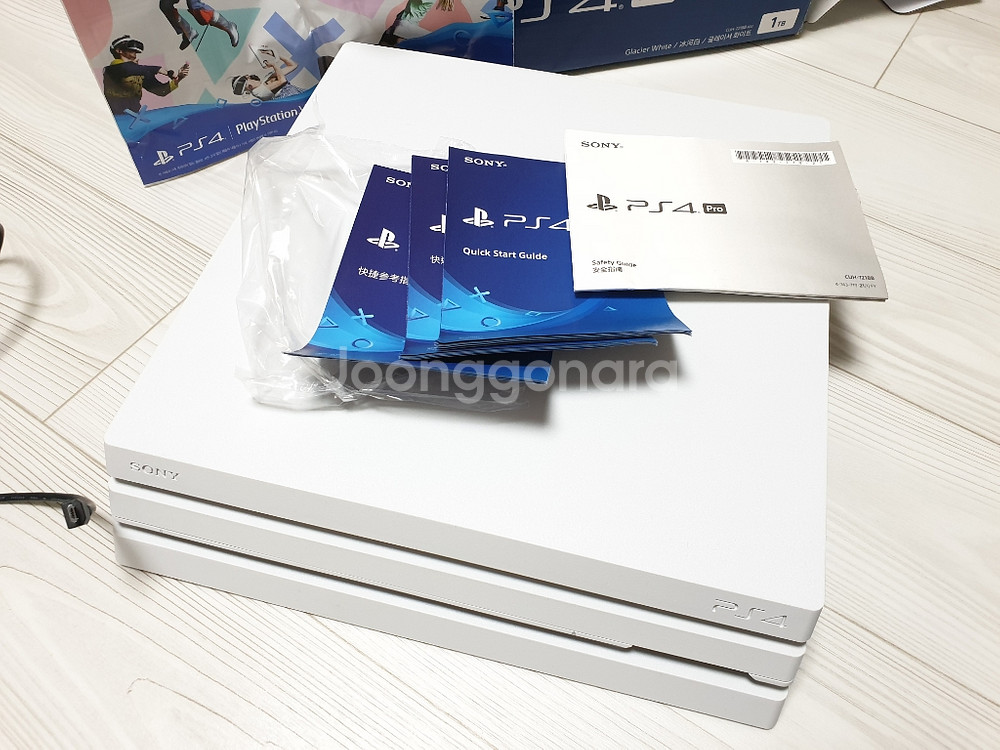 플스4 pro 1TB 풀박 + 듀얼쇼크 추가--3