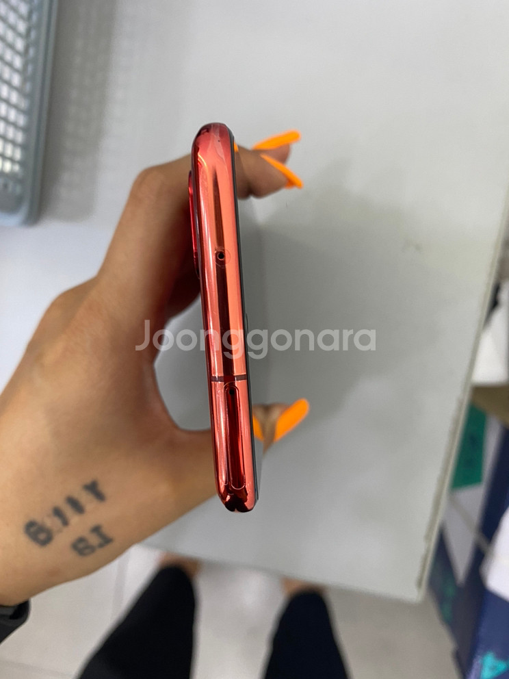 KT 갤럭시 S20+--4