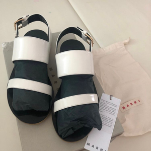 마르니 MARNI 샌들