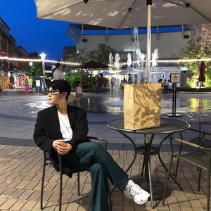 검은뿔테안경