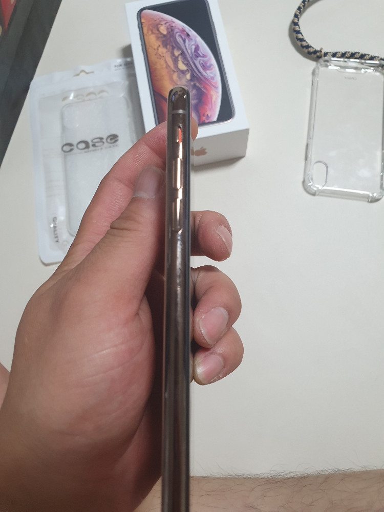 아이폰xs 64g골드s급 풀박스(충전기x)마지막가격인하--1