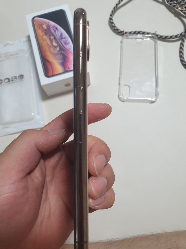 아이폰xs 64g골드s급 풀박스(충전기x)마지막가격인하--3