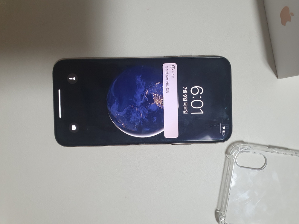 아이폰xs 64g골드s급 풀박스(충전기x)마지막가격인하--5