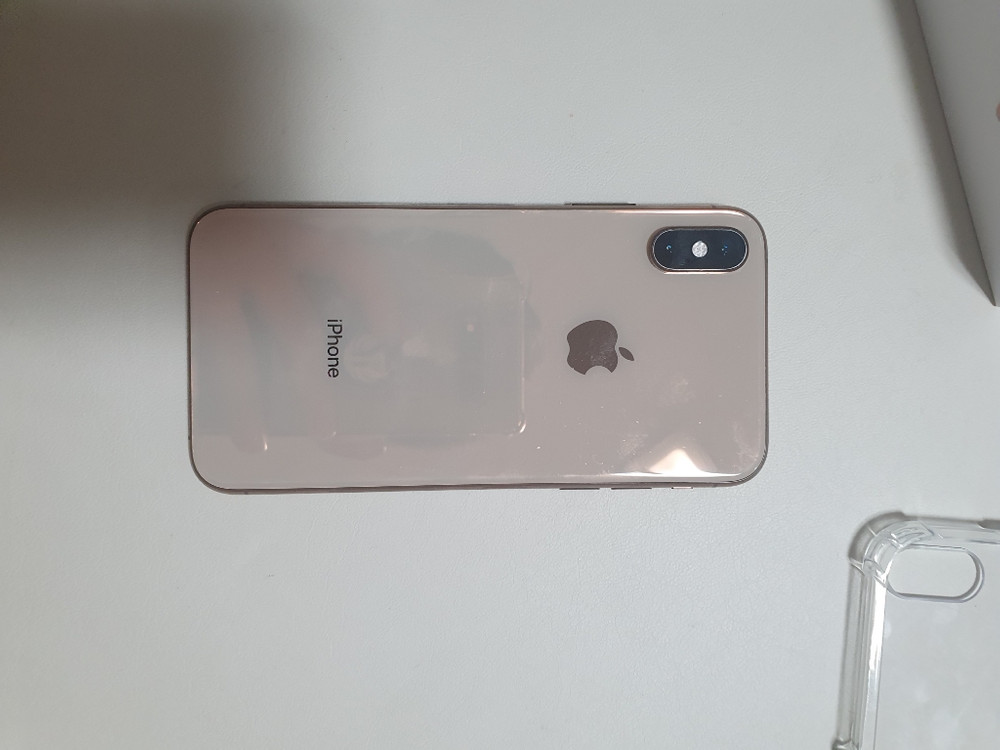 아이폰xs 64g골드s급 풀박스(충전기x)마지막가격인하--6