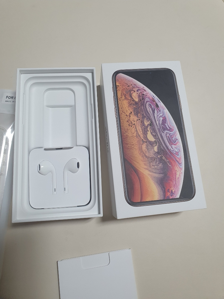 아이폰xs 64g골드s급 풀박스(충전기x)마지막가격인하--8